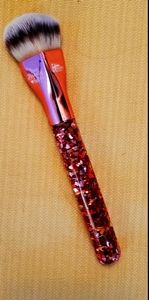 2018 iT Cosmetic Love Beauty Fully Brush